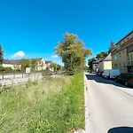 Tolle, Geraeumige Wohnung In Ausgezeichneter Lage