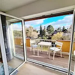 Tolle, Geraeumige Wohnung In Ausgezeichneter Lage
