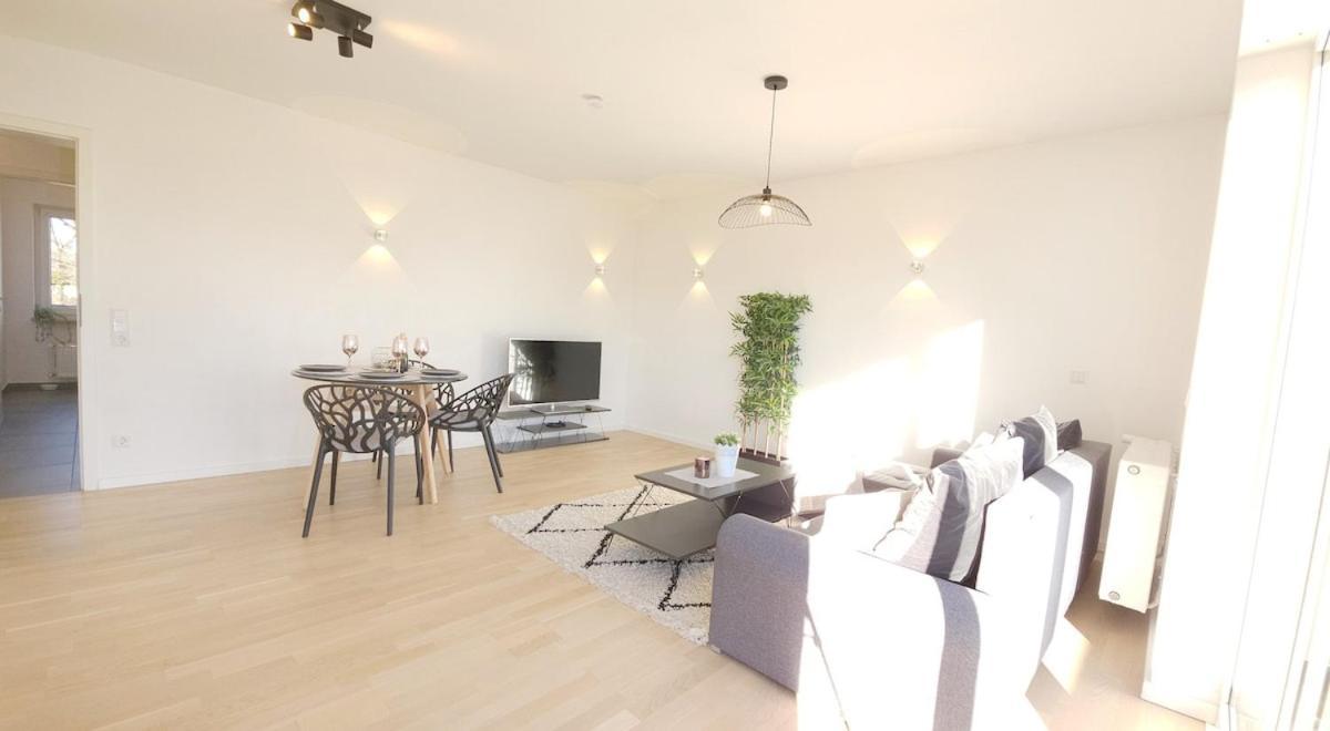 Tolle, Geraeumige In Ausgezeichneter Lage Appartement *
